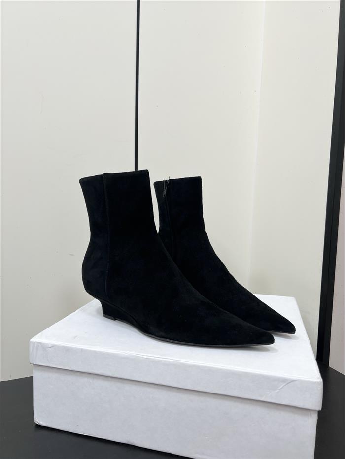 20251128174314897 370